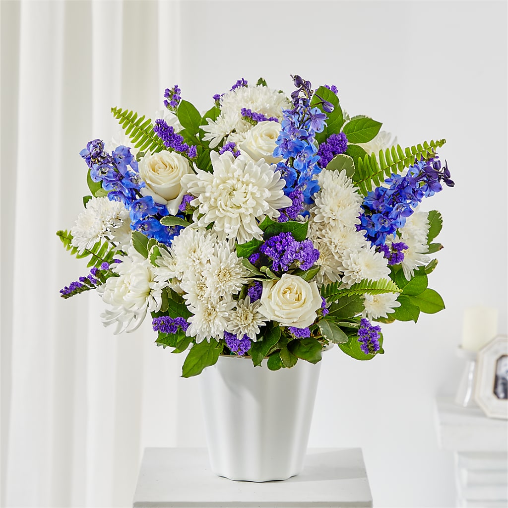 Hold Dear Tabletop Basket – Petals And Blooms Flowers, Fort Leonard Wood MO