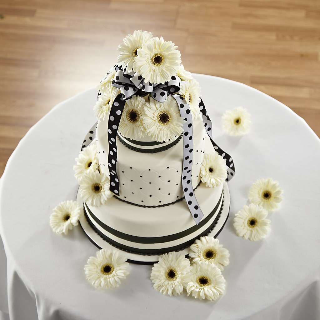 Simple Sophistication Cake Décor – Petals And Blooms Flowers, Fort Leonard Wood MO