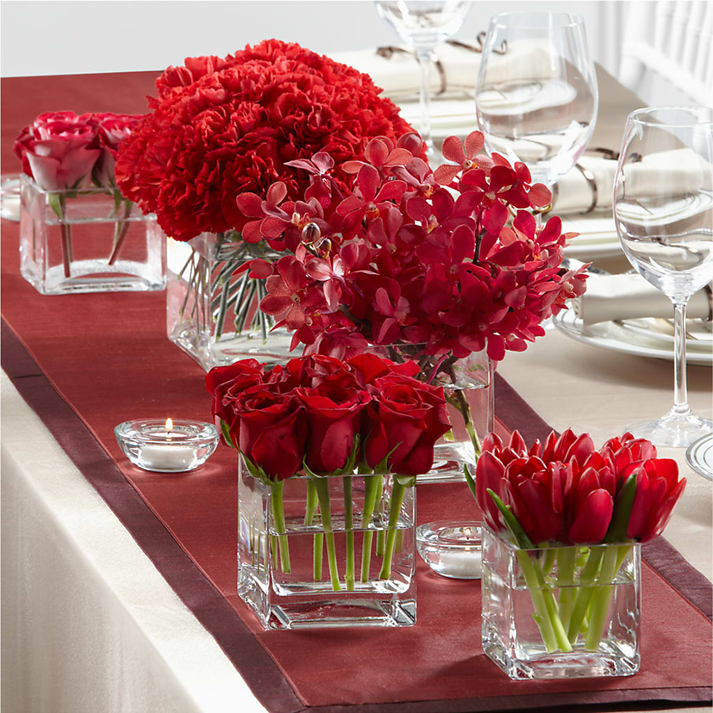 Modern Grace Centerpiece – Petals And Blooms Flowers, Fort Leonard Wood MO