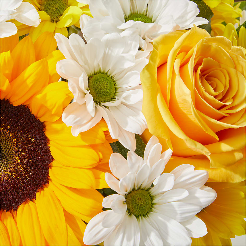 Be Happy Bouquet –  Petals And Blooms Flowers, Fort Leonard Wood MO