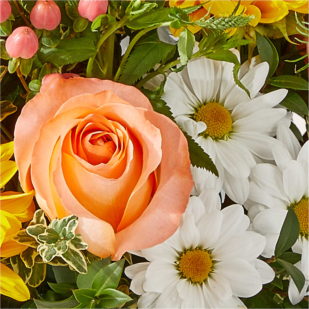 The Good Life Bouquet –  Petals And Blooms Flowers, Fort Leonard Wood MO