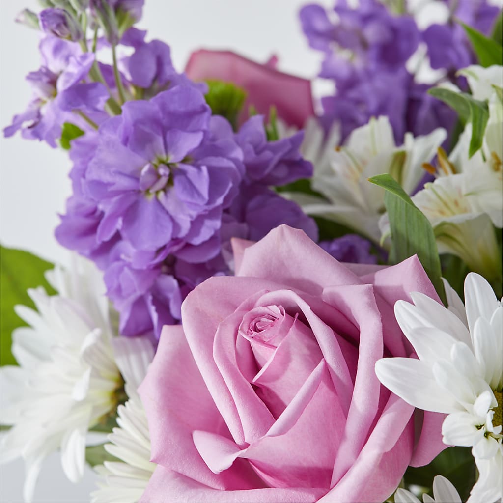 Garden of Peace Bouquet –  Petals And Blooms Flowers, Fort Leonard Wood MO