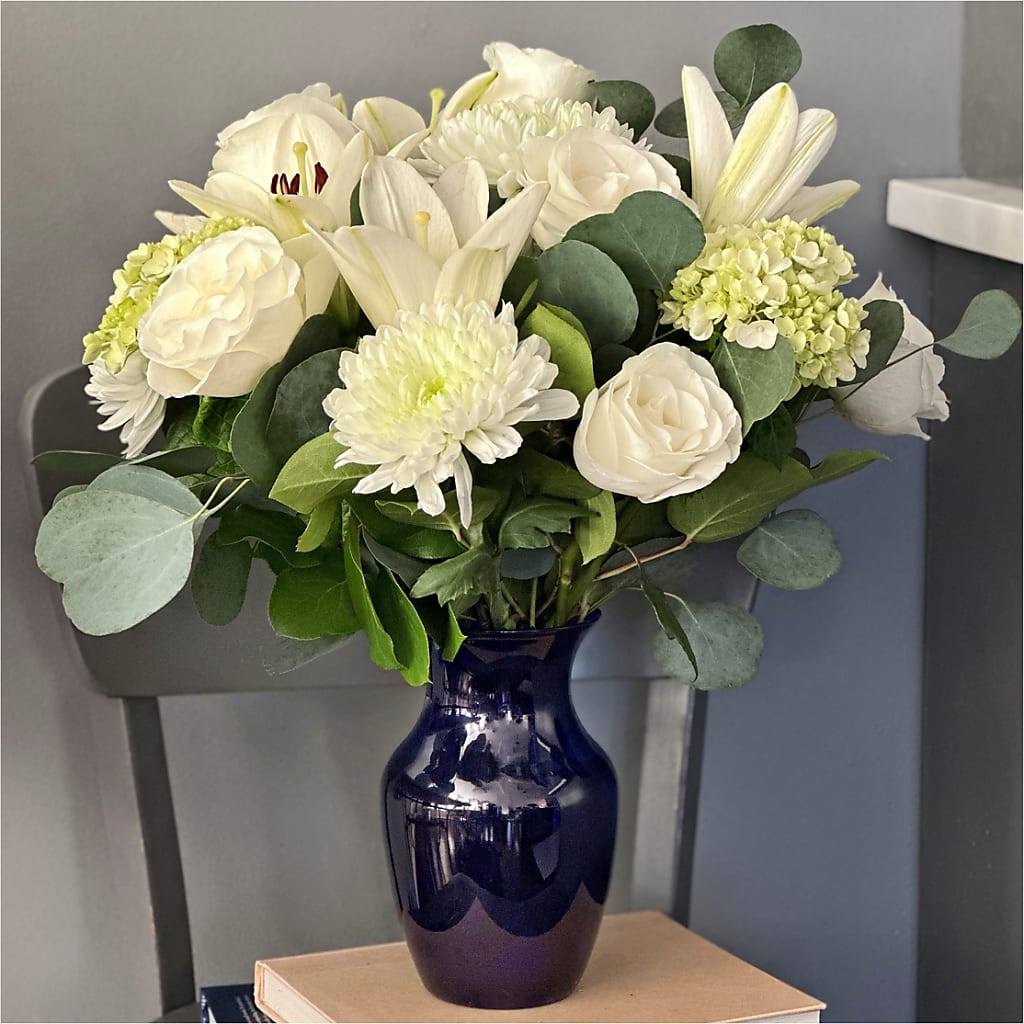 Snowy Dreams Bouquet –  Petals And Blooms Flowers, Fort Leonard Wood MO