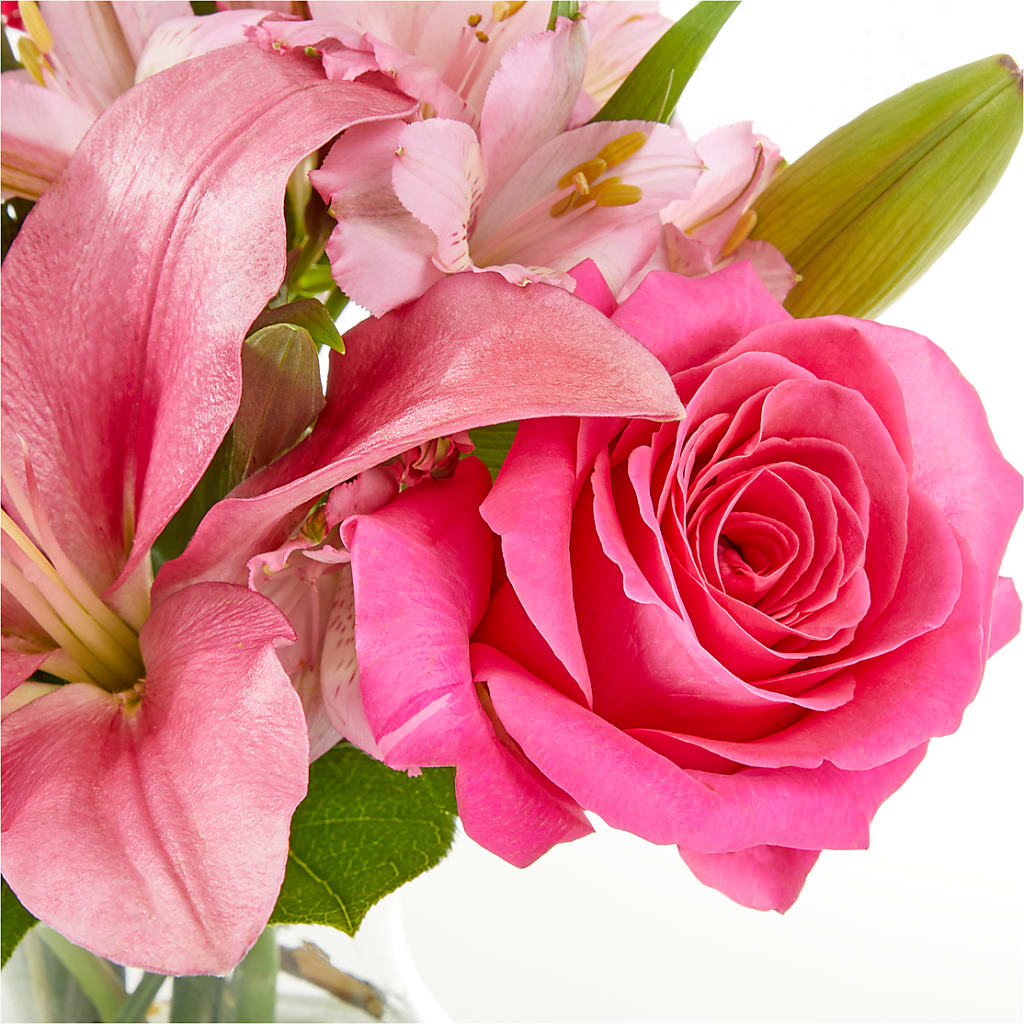 Lots of Love Bouquet –  Petals And Blooms Flowers, Fort Leonard Wood MO