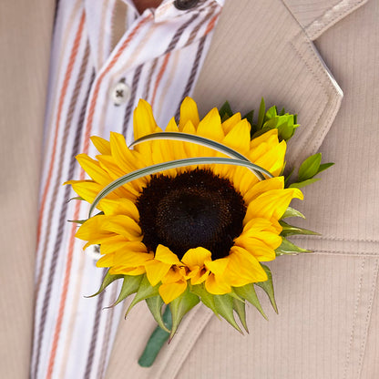 Free Spirit Boutonniere –  Petals And Blooms Flowers, Fort Leonard Wood MO